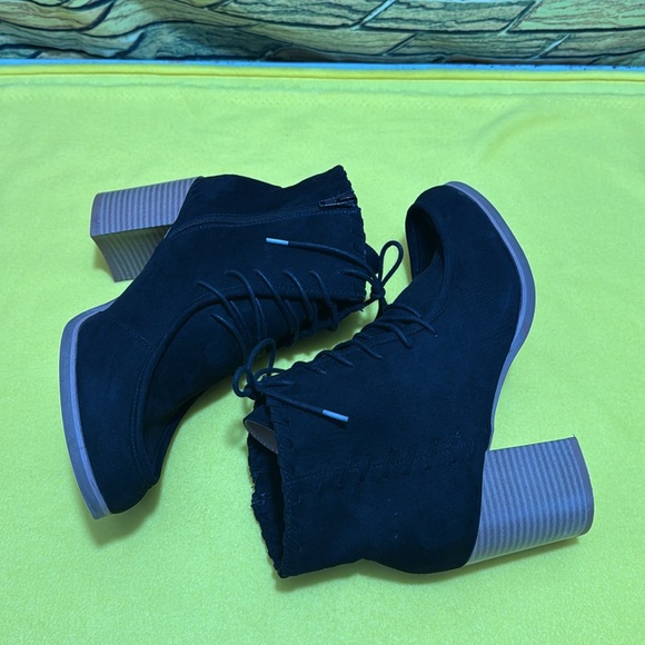 Lane Bryant ankle boots - Picture 4 of 8
